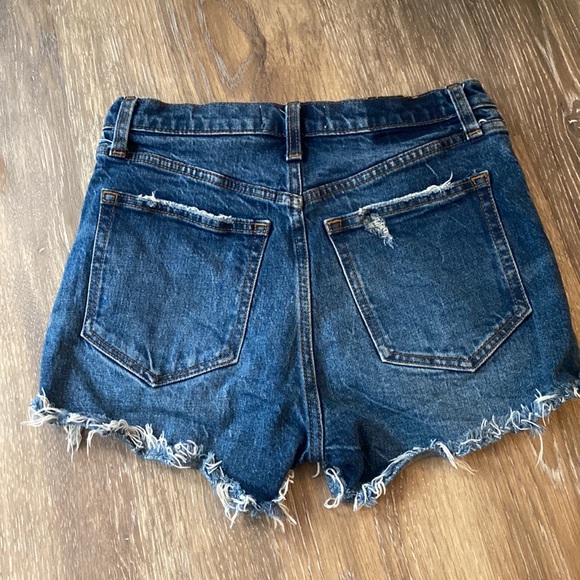 Abercrombie High Rise Mom Short 00/24 - Picture 3 of 3